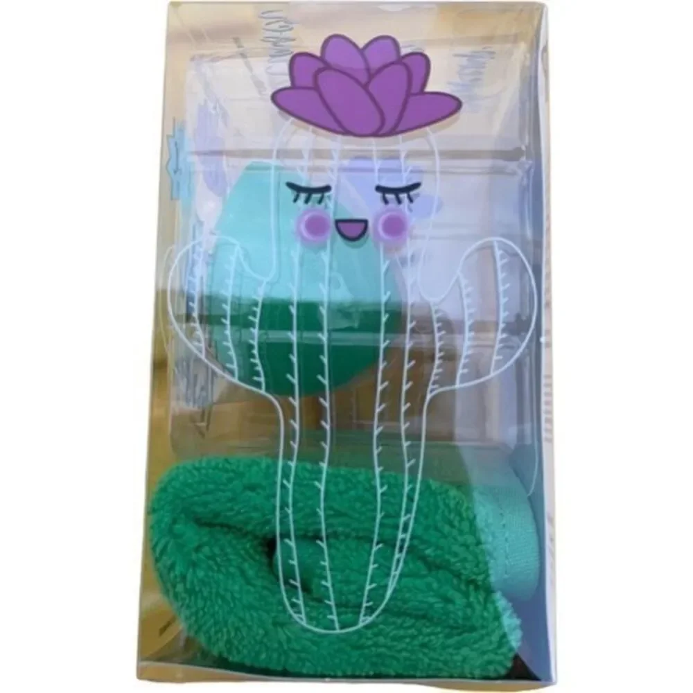 FREE NWT Onyx 2‎ Piece Make Up Sponge & Face Eraser Cloth Gift Set